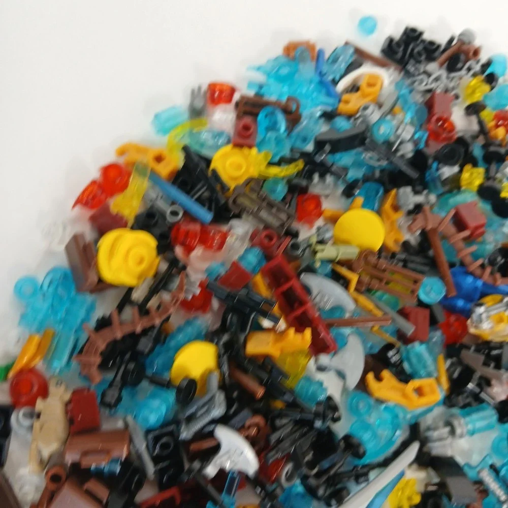 Lot Of Assorted Lego Special Pieces Weapons Wands Blue Power Rats Chains 7 Oz